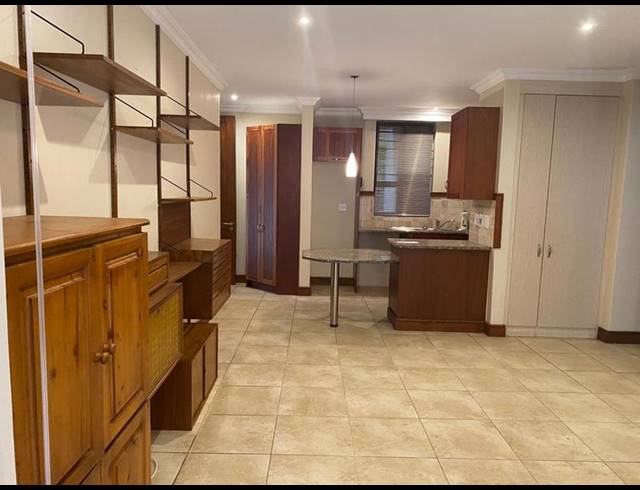 1 BEDROOM APARTMENT FOR SALE IN NEWLANDS